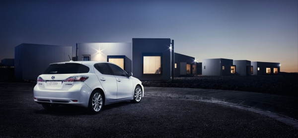 Lexus lanza la edición limitada CT 200h Move On White Edition